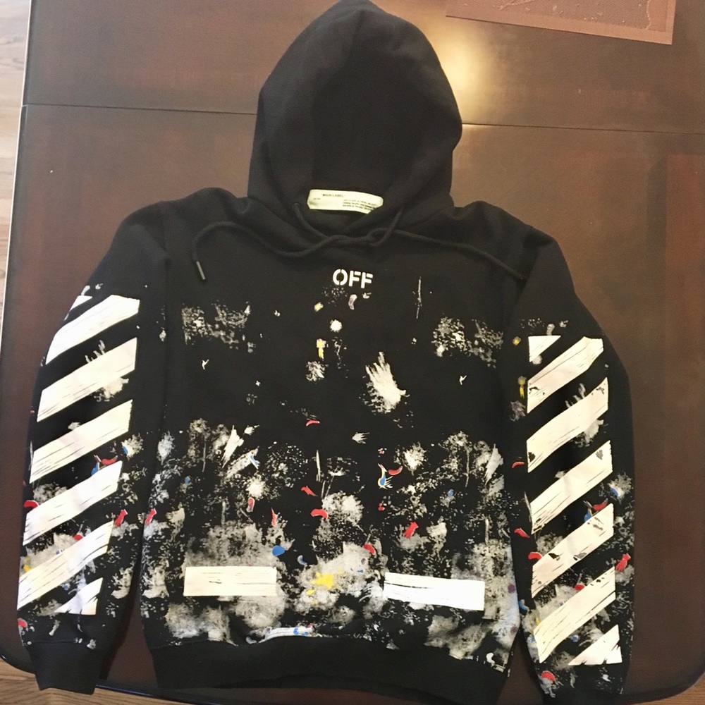 OFF WHITE
